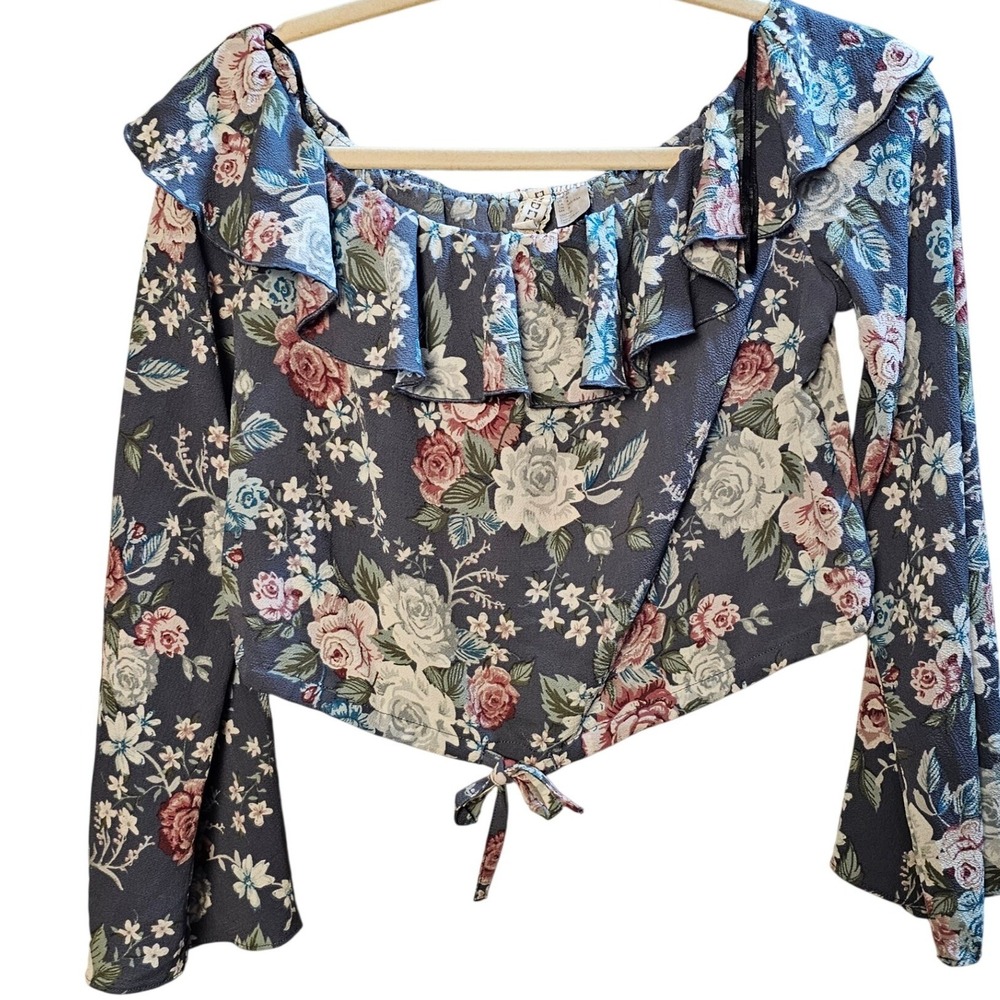 H&M Divided Y2K Floral Crop Top‎ Bell Sleeves Cottagecore Size 4 Y2K EUC 
EUC